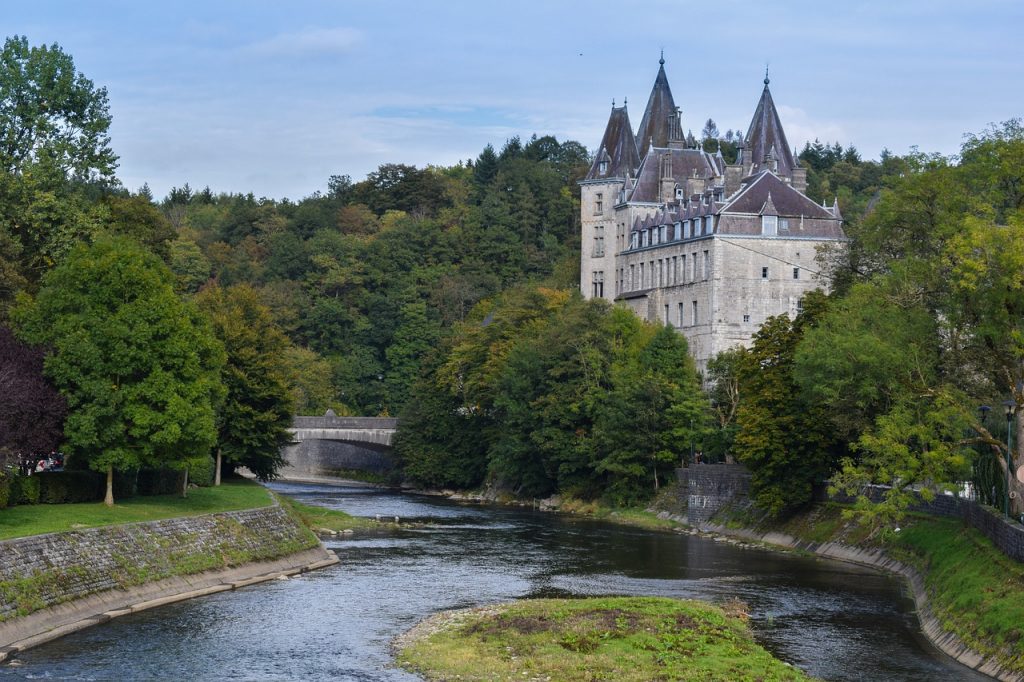 Heuvels en natuur tijdens een weekend in de Ardennen met schitterende vergezichten