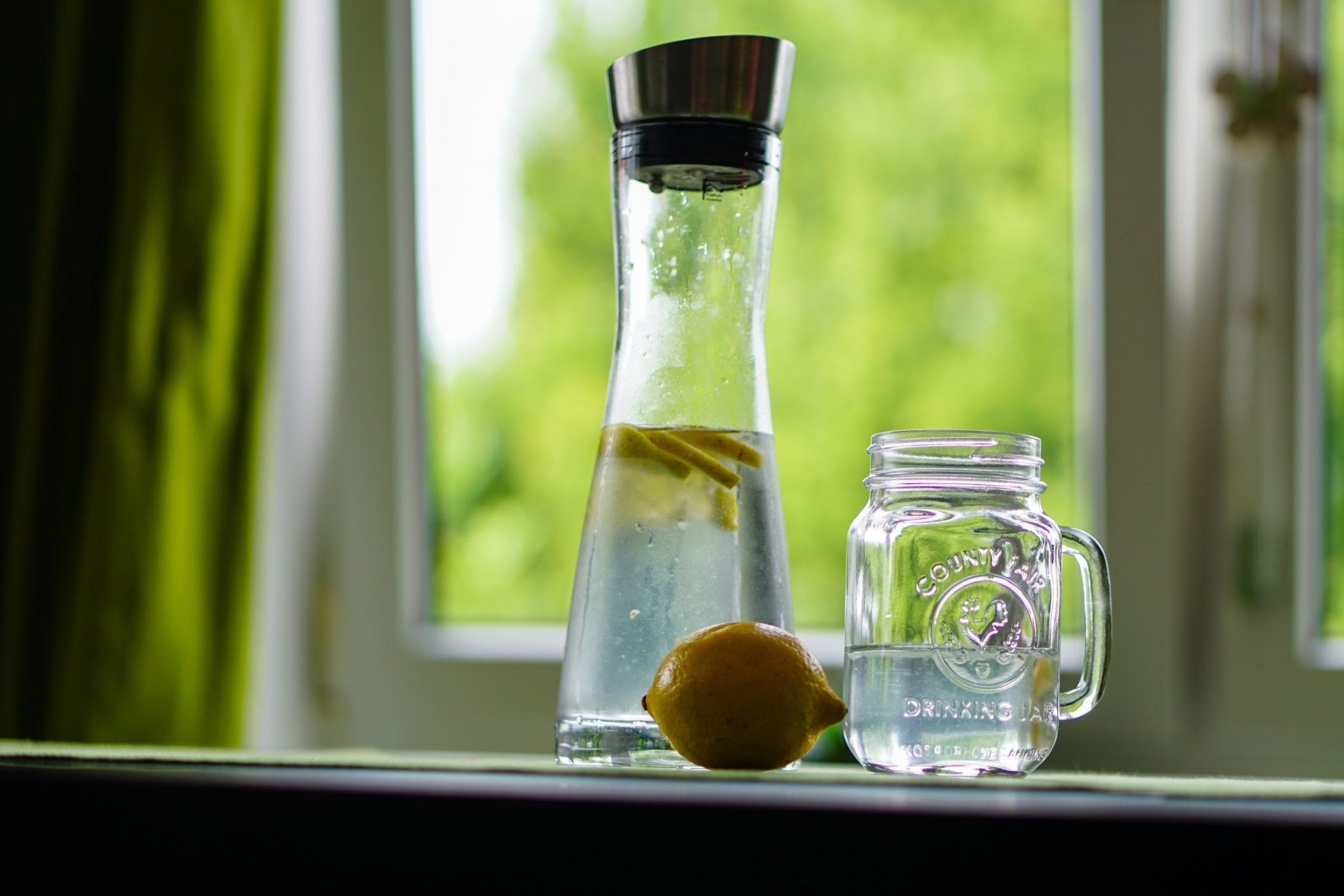Verfrissend citroensap met bruiswater - mogelijkheden die een Sodastream biedt