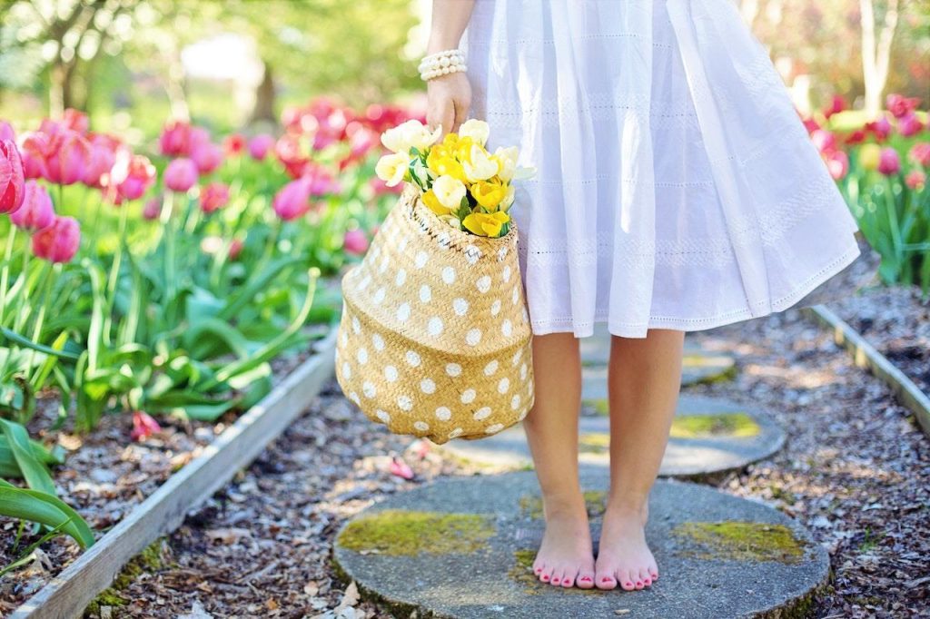 Inspiratie voor tuin verbouwen in Gouda - mooi aangelegde tuin met bloemen en planten