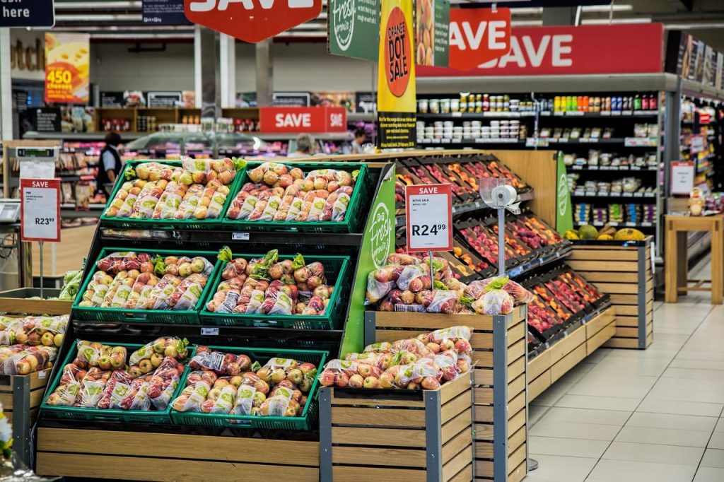 Natuurwinkel in Leeuwarden met diverse biologische producten en duurzame verpakking in het hart van de stad